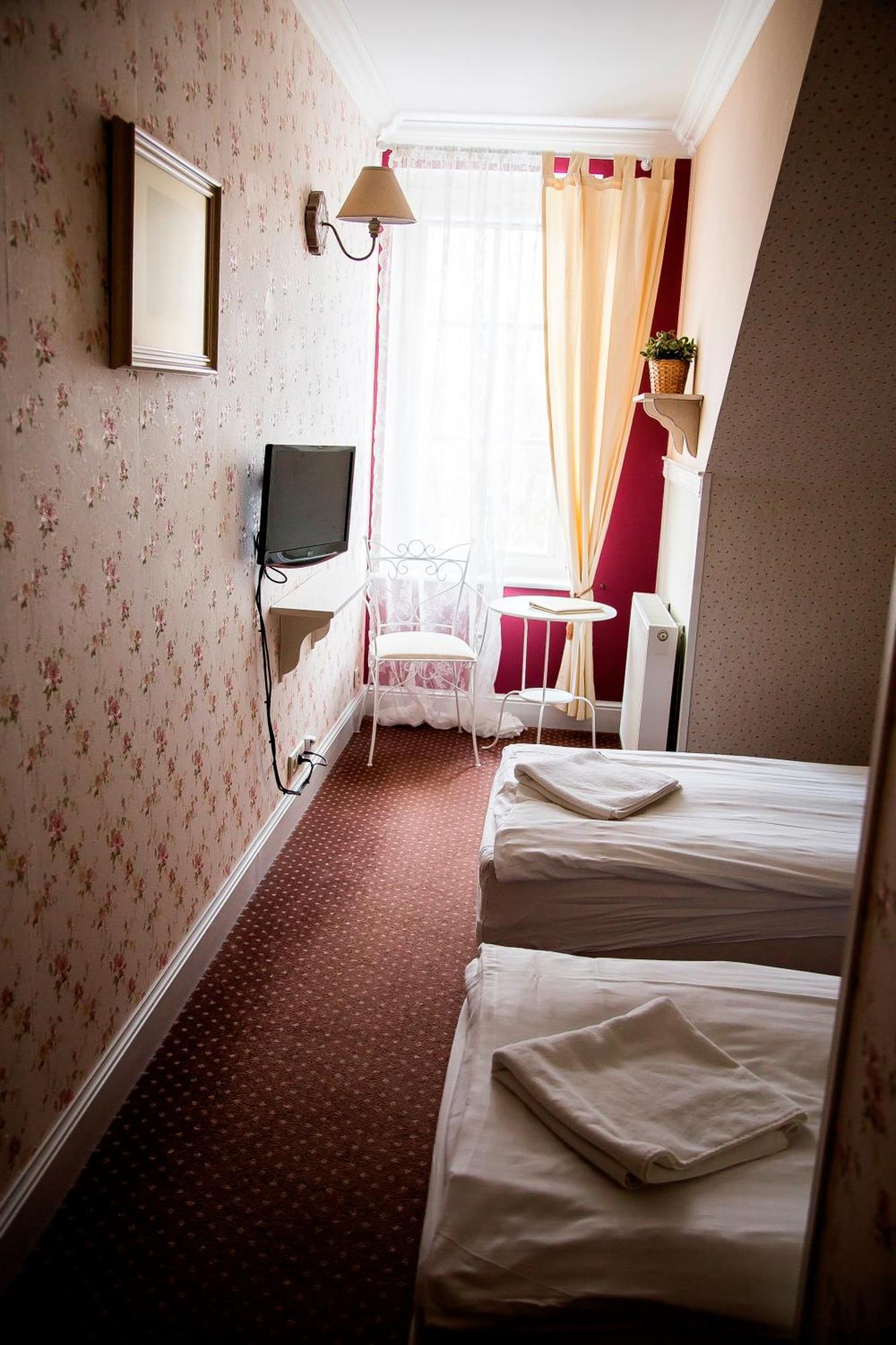 Dwor Zlotopolska Dolina Mansion House Nowy Dwór Mazowiecki 部屋 写真
